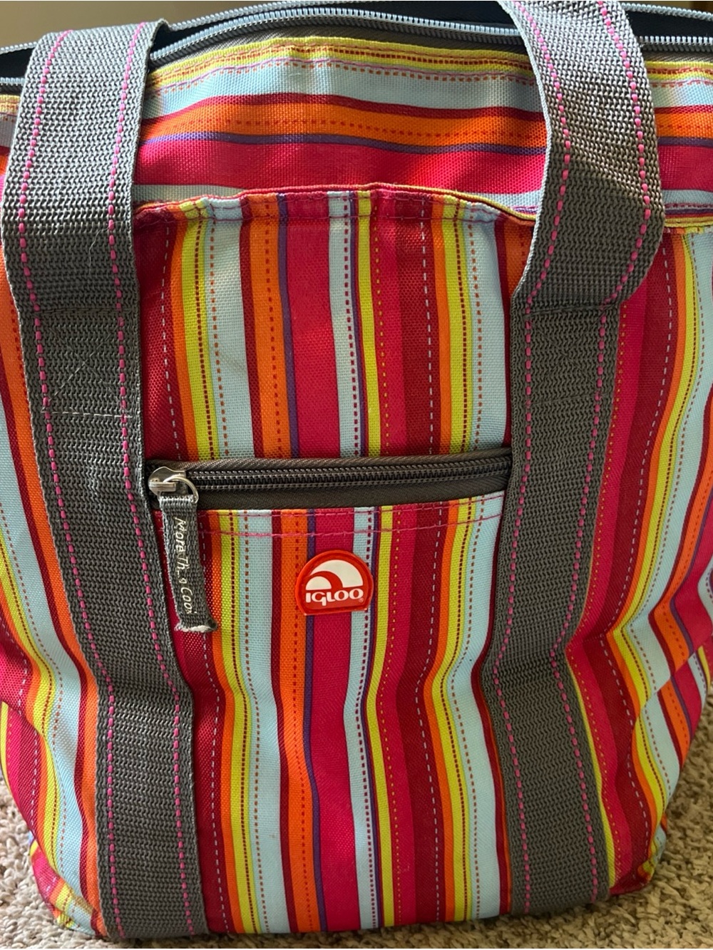 Igloo Striped Cooler Tote insulation lunch Bag in Red Multi
